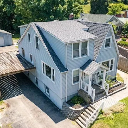 Cozy And Spacious All Inclusive Main Level Apartment In A Multi Unit Home